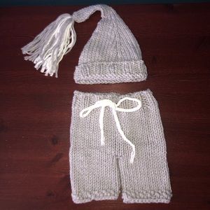 Knit Outfit for Newborn Photoshoot